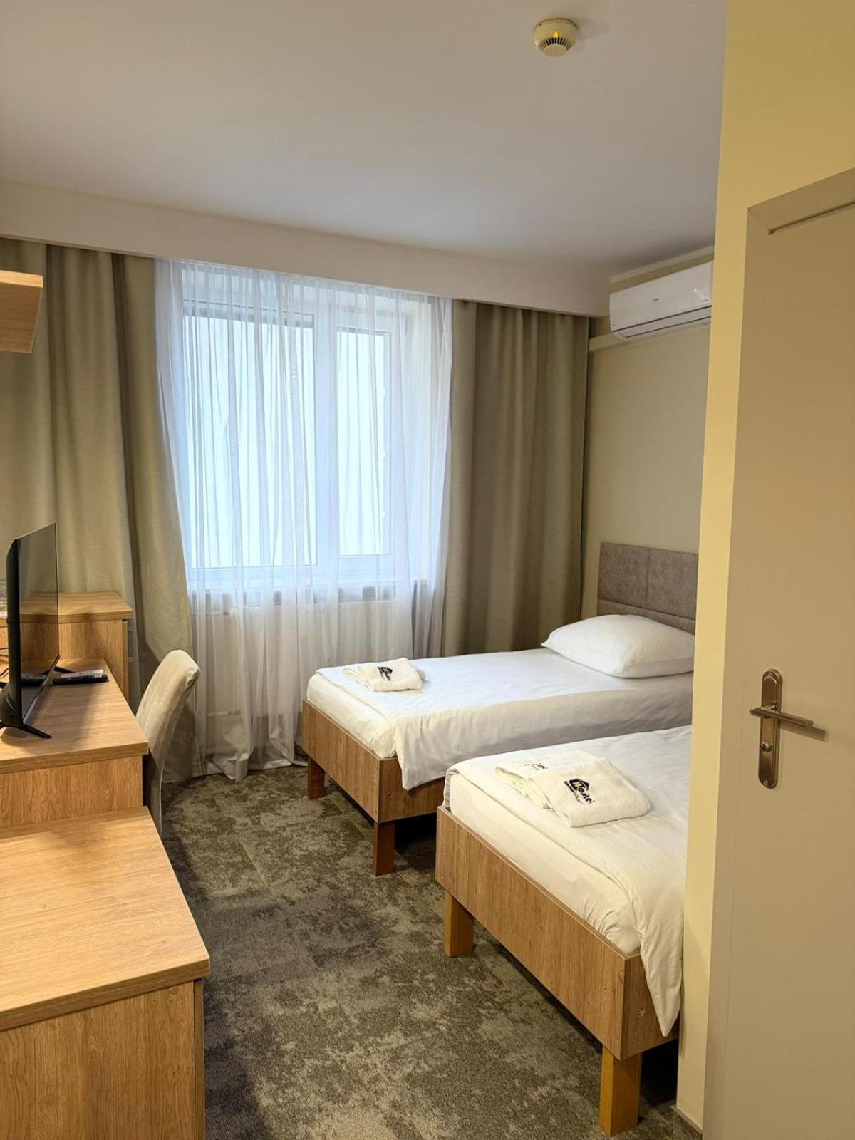 Hotel Tm رادوم المظهر الخارجي الصورة